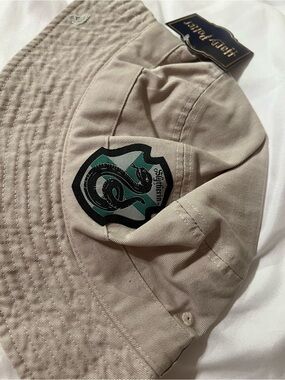 Warner Bros. Beige Slytherin Patch Bucket Hat